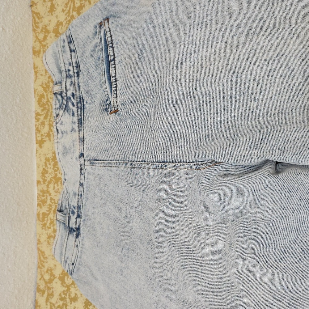 Code Zero Light Wash High-Waisted Jeans - Picture 2 of 11